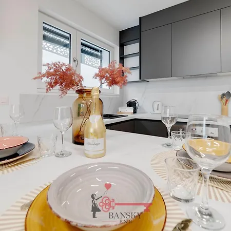 Апартаменти Sofia 4 - 5min Station -by Easylife Swiss *