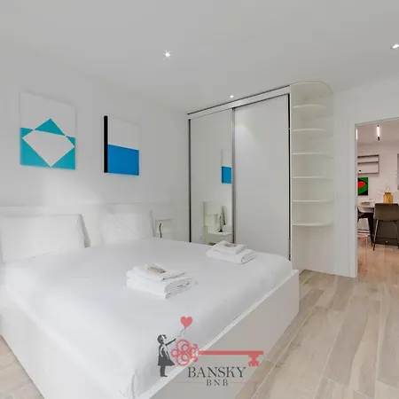 Sofia 4 - 5min Station -by Easylife Swiss Lugano