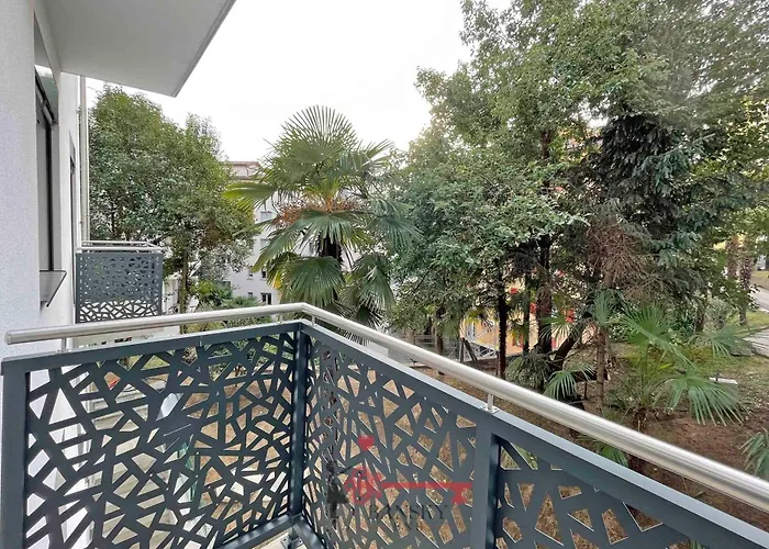 Sofia 4 - 5min Station -by Easylife Swiss Lugano